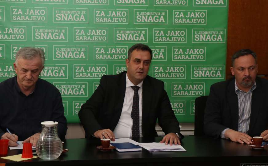 SDA: Ministar Mandić umislio da je pokupio svu pamet svijeta